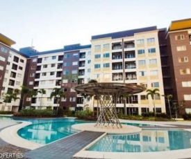AVIDA ATRIA, Downtown walk to mall,esplanade,netflix,,kitchen,pool by Denice