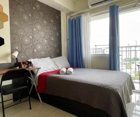 Condo Unit With Balcony in Manila